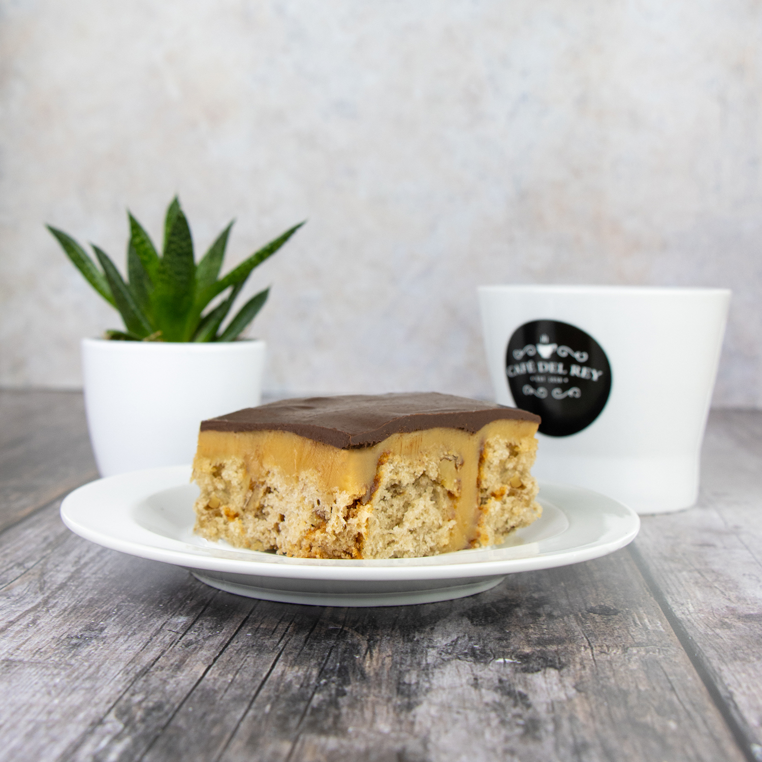 Rezept für Bananenkuchen mit Karamell und Schokolade passend zu einem leckeren Kaffee von Café del Rey